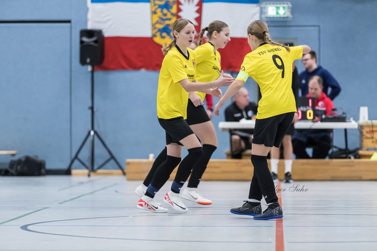 Bild 823 - C-Juniorinnen Loewinnen Cup